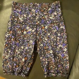 lululemon athletica Floral Bike Shorts - Black, Purple, Orange